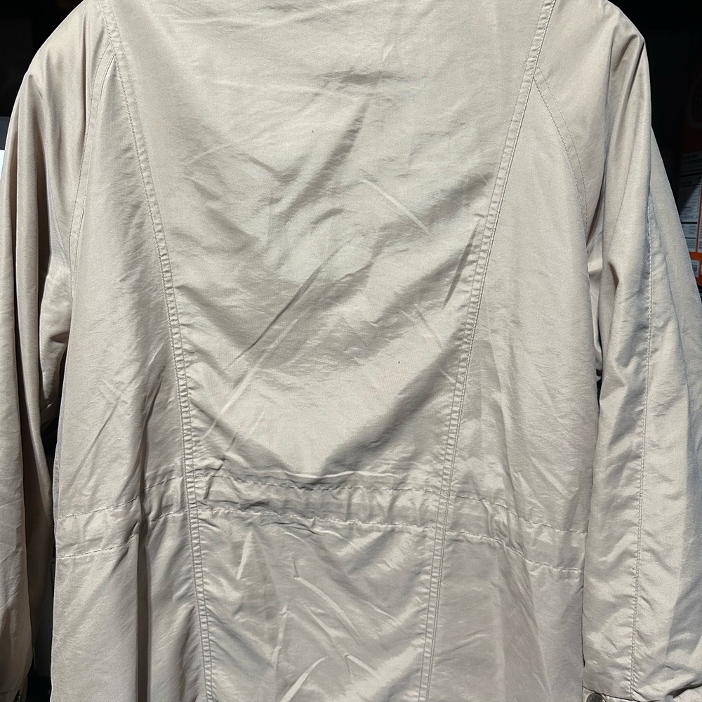 Vintage London Fog Women's Y2K Beige Trench Coat - Picture 3 of 7